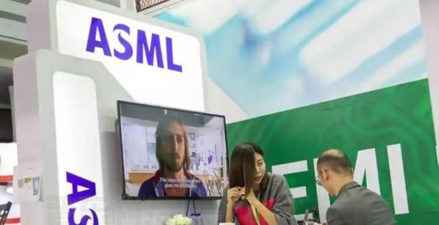 英伟达B200曝光，功耗达1000W(图7)